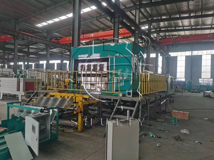 shoe tray forming equipment